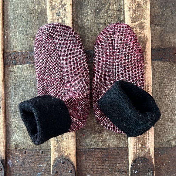 Upcycled Kids’ Slipper Socks - Picture 6 of 7
